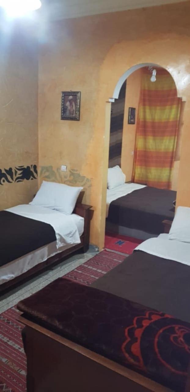 Auberge Et Hotel Les Amis Tafraout Exterior photo